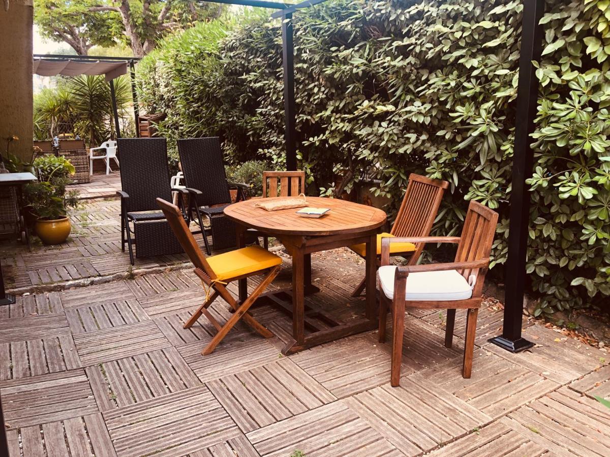 Votre Sejour A Sanary Dans Bas De Villa Avec Terrasse Vegetalisee Et Abritee Exposition Est Sud Ouest A 400M Du Centre Ville En Zone Pietonne Ou Tout Peut Se Faire A Pied Санари-сюр-Мер Экстерьер фото
