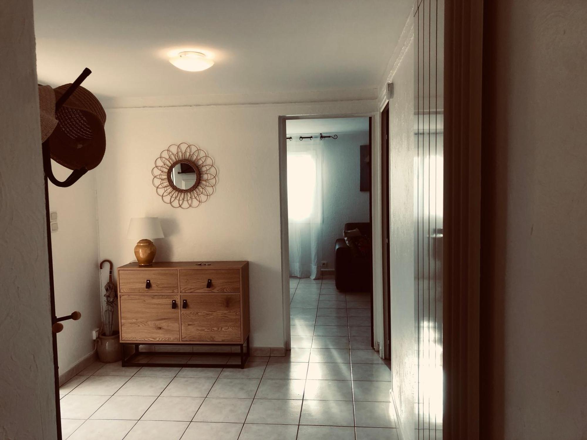 Votre Sejour A Sanary Dans Bas De Villa Avec Terrasse Vegetalisee Et Abritee Exposition Est Sud Ouest A 400M Du Centre Ville En Zone Pietonne Ou Tout Peut Se Faire A Pied Санари-сюр-Мер Экстерьер фото